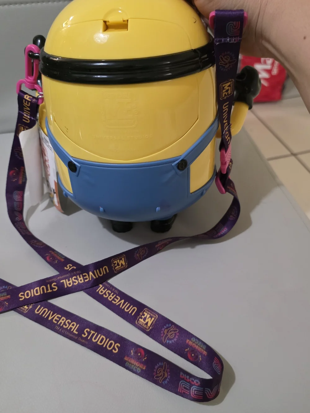 Universal Studios Bob Minion Popcorn Bucket Moving Eyes with Strap Despicable Me